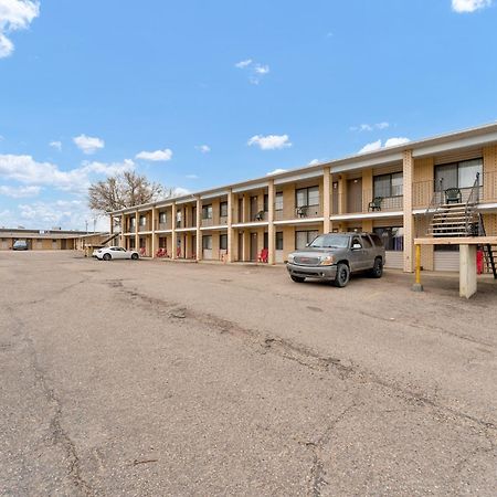 Ranchmen Motel Медисин-Гат Екстер'єр фото