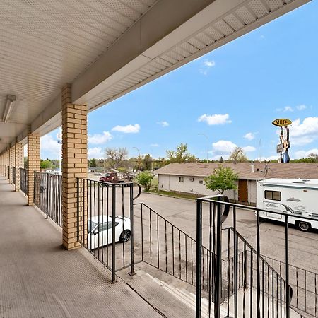 Ranchmen Motel Медисин-Гат Екстер'єр фото