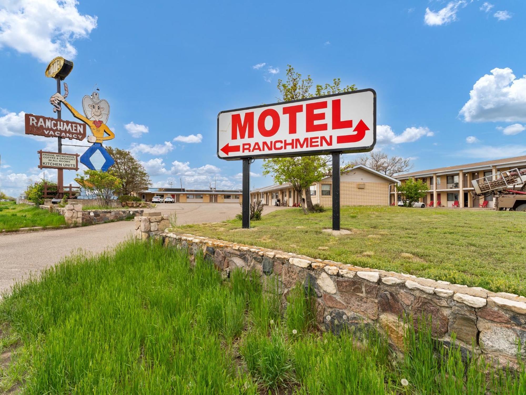 Ranchmen Motel Медисин-Гат Екстер'єр фото