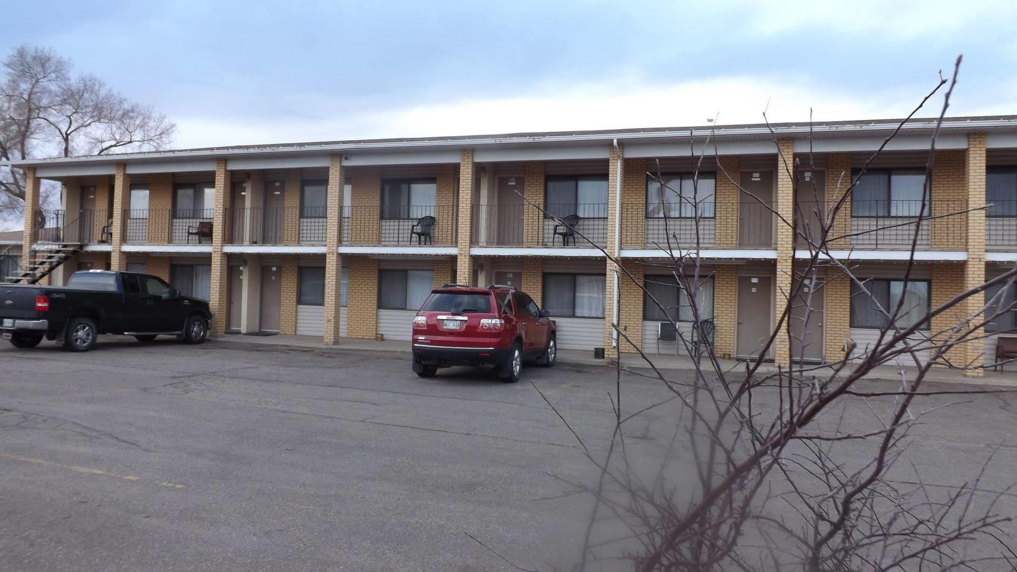 Ranchmen Motel Медисин-Гат Екстер'єр фото